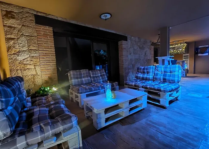 Casa Entre Rosales 펜션 칸델레다